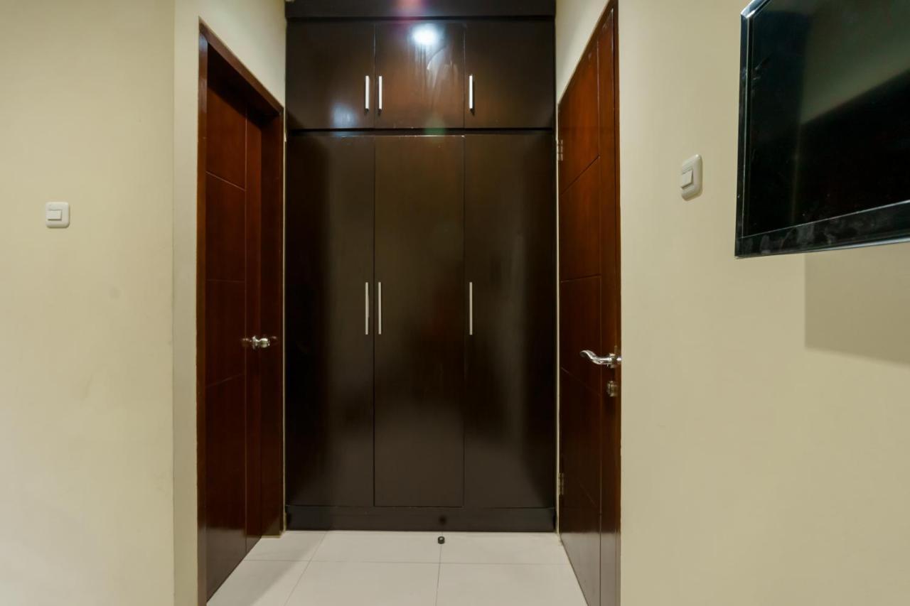 Dago Suites Syariah Cikarang Mitra Reddoorz Бекаси Экстерьер фото