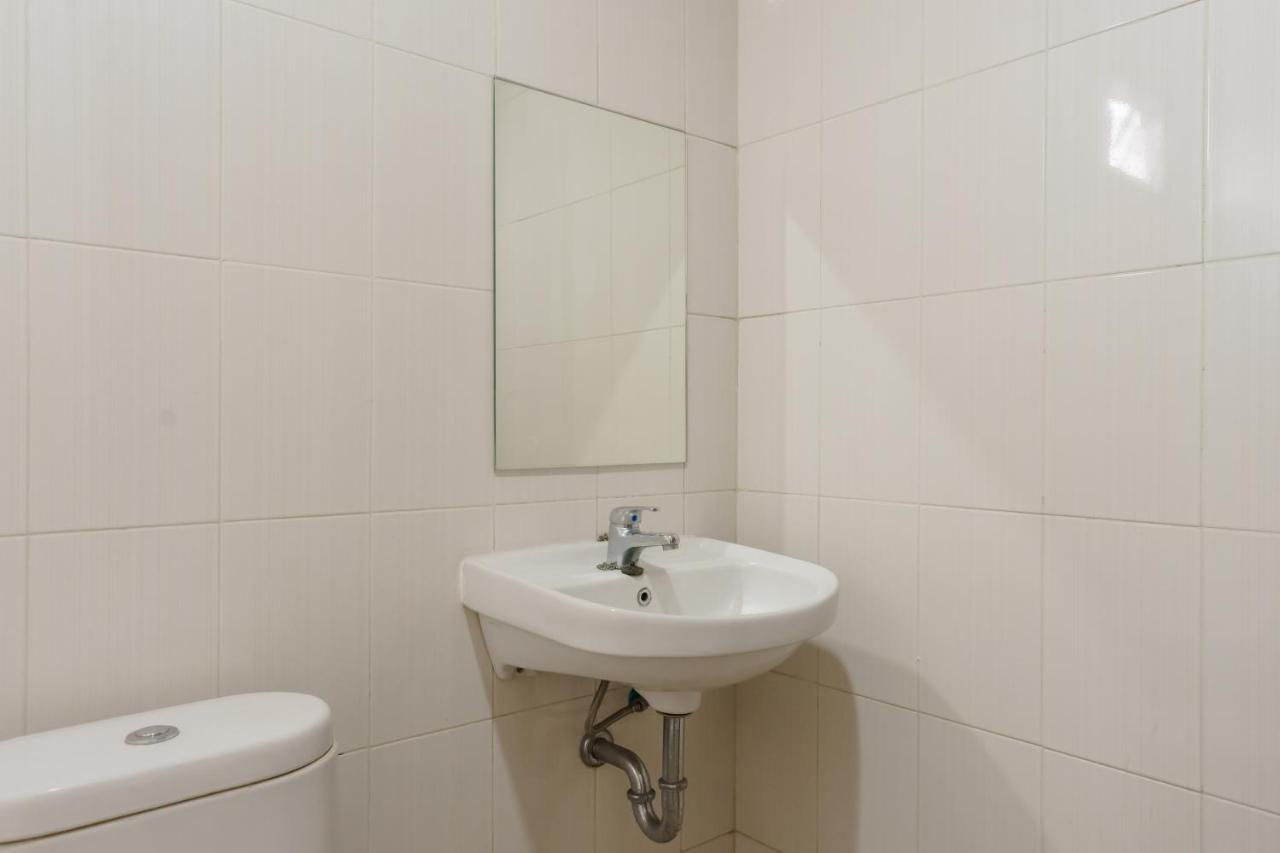 Dago Suites Syariah Cikarang Mitra Reddoorz Бекаси Экстерьер фото