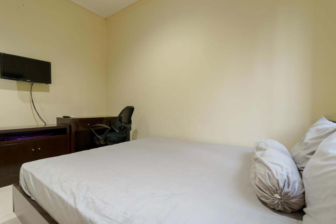 Dago Suites Syariah Cikarang Mitra Reddoorz Бекаси Экстерьер фото